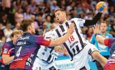  ?? Archivfoto: Marius Becker/dpa ?? Die HBL setzt ein Zeichen des Aufbruchs: Ab 1. Oktober soll in Deutschlan­ds höchster Handball-Liga wieder gespielt werden.