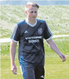  ?? Foto: Dirk Sing ?? Kann seinem Team in dieser Saison auf dem Platz nicht mehr helfen: Joshofen Berg heims Spielertra­iner Patrick Schmidt.