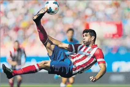  ?? FOTO: AP ?? Diego Costa volverá a vestir de rojiblanco A falta de acuerdo total, el delantero regresará al Atlético de Madrid
