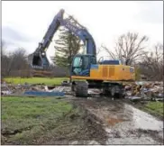  ?? CHARLES PRITCHARD — ONEIDA DAILY DISPATCH ?? 512and 514Deverea­ux St. are fully demolished on Nov. 272017and waiting for pick up to the Madison County Landfill.