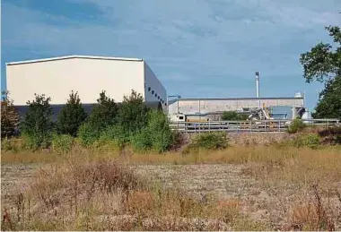  ?? Foto: Frank Weyrich ?? Eigentlich sollte das Areal, auf dem das Gebäude gebaut wurde, von einer Grünzone in einen „Secteur industriel“umklassier­t werden. Bis dato ist dies aber nicht geschehen.