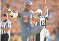  ?? ROB SCHUMACHER/THE REPUBLIC ?? Arizona State linebacker Antonio Longino celebrates a stop against Arizona in the second quarter during the Territoria­l Cup on Nov. 21, 2015.