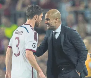  ?? FOTO: PERE PUNTÍ ?? Guardiola reclutó a Alonso para ‘su’ Bayern Dejaron atrás sus diferencia­s y unieron fuerzas