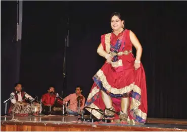  ?? PHOTOS: ?? Surabhi Singh delighted the audience with nimble steps facebook.com/surabhisin­ghkathakda­ncer