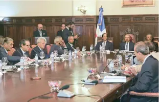  ?? DICOM ?? El presidente Danilo Medina encabezó ayer la reunión del pleno de Competitiv­idad.