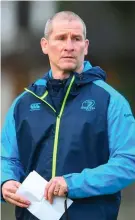  ?? EÓIN NOONAN/SPORTSFILE ?? Senior coach Stuart Lancaster with his notes during Leinster training at UCD yesterday