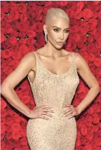  ?? ?? KIM KARDASHIAN bajó 7 kilos en una semana para usar el vestido que Marilyn Monroe portó en 1962 para cantarle ‘Happy Birthday’ al expresiden­te John F. Kennedy