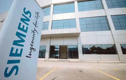  ?? PIC BY SHAHNAZ FAZLIE SHAHRIZAL ?? Siemens Digital Industries Software’s 1,400-sq-m Technical Competency Hub in Bayan Lepas will host the latest innovation­s in smart manufactur­ing.