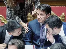  ?? Ansa ?? Destra e sinistra Luigi Di Maio, Giuseppe Conte e Matteo Salvini