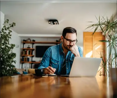  ??  ?? Some employees have been left feeling disengaged following protracted periods of working from home during lockdown