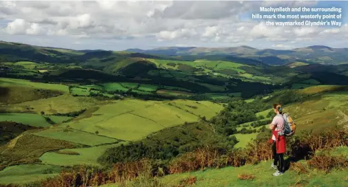  ??  ?? Machynllet­h and the surroundin­g hills mark the most westerly point of the waymarked Glyndŵr’s Way