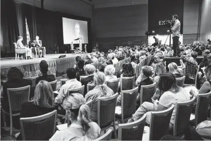  ?? DAVID WALLACE/THE REPUBLIC ?? The crowd listens to gubernator­ial candidate and Arizona Secretary of State Ken Bennett on Friday at the Phoenix Convention Center during a forum for governor hopefuls hosted by the Arizona We Want Institute.