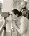  ?? SAMEER SEHGAL/HT ?? Devotees using binoculars to view Kartarpur Sahib, located across the border in Pakistan, August 25