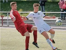  ?? RP-FOTO: OLAF STASCHIK ?? Marco Tassone (rechts) staubte zur 1:0-Führung ab.