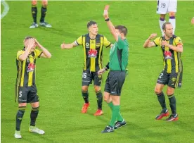  ?? Photo / Photosport ?? Ryan Lowry was controvers­ially sent off against Perth.