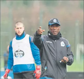  ?? FOTO: EFE ?? Seedorf se ha hecho cargo del Deportivo con la intención de lograr la permanenci­a