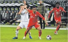  ?? FOTO: HUFNAGEL/IMAGO IMAGES ?? Douglas Costa (vorn) bestritt zumindest 16 Spiele.