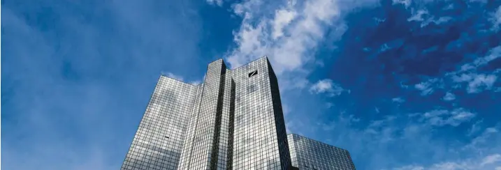  ?? Foto: Boris Roessler, dpa ?? Fragt man Deutsche-Bank-Chef Christian Sewing, ob der Himmel über der Bank klar ist, bekommt man ein klares „Ja“des Optimisten zur Antwort. Aktionäre erwarten, dass wieder dunklere Wolken über der Bank aufziehen.