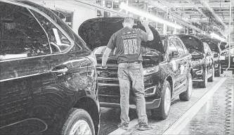  ?? CANADIAN PRESS FILE PHOTO ?? The U.S. has softened another one of its key NAFTA auto demands, amid a flurry of talks.