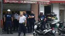  ?? (Photo G. L.) ?? L’agression au cutter s’est déroulée devant le bar à chicha La Renaissanc­e. L’agresseur a été interpellé, devant le centre commercial Nice TNL.