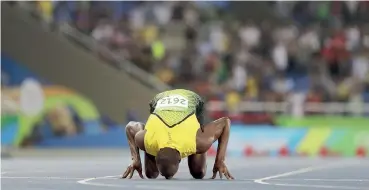  ??  ?? Grazie Rio. Dopo aver dominato i 100 e i 200 metri, Usain Bolt si appresta a monetizzar­e ulteriorme­nte il fatto di essere l’uomo più veloce del pianeta