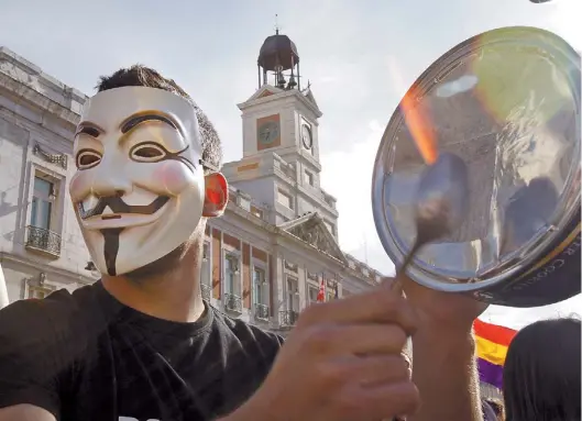  ??  ?? Movimiento­s sociales. Según Touraine no van a ser ellos los que van a salvar la democracia, sino más bien cada individuo, decidido a defender sus derechos.