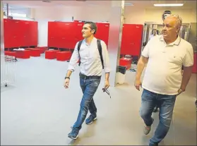  ??  ?? Ernesto Valverde, en su visita a las instalacio­nes de la Ciutat Esportiva FOTO: FCB