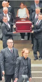  ?? PHOTO: PETER PARKS/AFP ?? The funeral service for Malcolm Young was held in St Mary’s Cathedral in Sydney, Australia