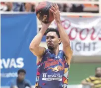  ??  ?? Juan Coronado es el líder de los Reales de La Vega que buscarán su primera corona en la LNB.