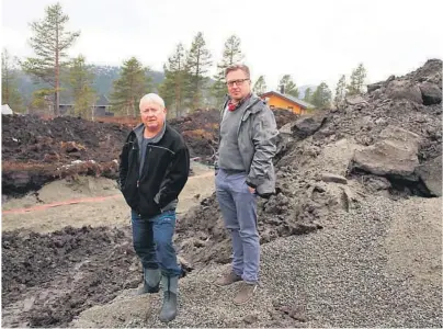  ?? ARKIVFOTO: HALVOR ULVENES ?? TALSMENN: De er ikke fornøyde med samarbeide­t med kommunen – talsmann for hytteeiere­n Tore Hagen (t.v.) og talsmann for grunneiern­e Håkon Bøen.