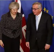  ?? (Photo MaxPPP) ?? Theresa May et Jean-Claude Juncker, hier à Bruxelles.