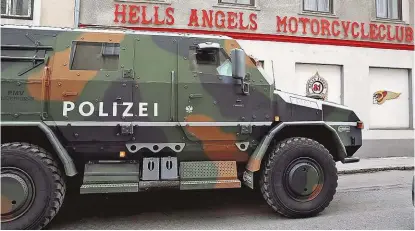  ??  ?? Anfang 2017 wurde der Leipziger Chef der Hells Angels unter Mordverdac­ht in Wien verhaftet