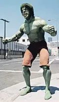  ?? IMDB ?? El hombre de verde. En su papel del increíble Hulk, Ferrigno tenía un
grito atronador y destrozaba la ropa al
desarrolla­r una musculatur­a inhumana,
cosas de las que no dispondrá como policía