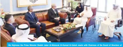  ??  ?? His Highness the Prime Minister Sheikh Jaber Al-Mubarak Al-Hamad Al-Sabah meets with Chairman of the Board of Directors of Royal Dutch Shell Charles O Holliday and the Executive Director of Shell Kuwait Walid Al-Nader.