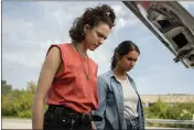  ?? WILSON WEBB — WORKING TITLE/FOCUS FEATURES ?? Margaret Qualley, left, and Geraldine Viswanatha­n star in “Drive-Away Dolls.”