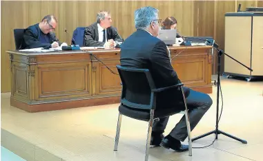  ?? ?? Acusado en la primera sesión del juicio en la Audiencia Provincial de Huesca.