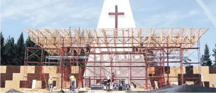  ??  ?? ► El altar donde el Papa Francisco oficiará su misa en La Araucanía.
