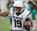  ?? CHRIS O’MEARA/AP ?? Kenneth Gainwell l ran for 1,459 yards and 13 touchdowns. He also caught 51 passes for 610 yards and three scores at Memphis last year.