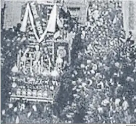  ?? ARCHIVO ?? Desfile del paso de la ‘Canina’ de la cofradía del Santo Entierro de Cádiz.