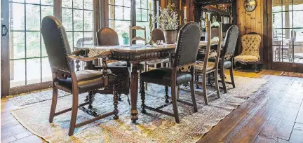  ??  ?? The beautifull­y crafted Victoria table in the dining room is 100 years old, while the upside-down laid carpet is 75 years old.