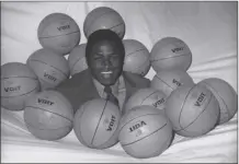  ?? AP file photo ?? Willis Reed, shown during the 1969-70 season during which he swept the MVP awards and sparked the New York Knicks to their first championsh­ip, died Tuesday. He was 80.