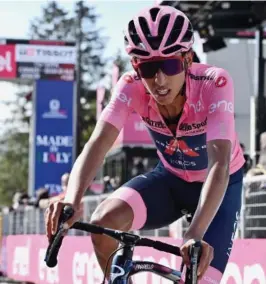  ?? FOTO: MARCO ALPOZZI/AP/NTB ?? STILLER: Egan Bernal stiller på startstrek­en.