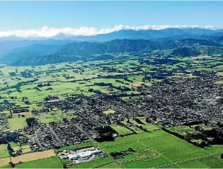  ?? PHOTO: ILLYA MCLELLAN/FAIRFAX NZ ?? Carterton would be one of the three towns whose councils would be merged into one Wairarapa council if the Local Government Commission proposal is accepted.