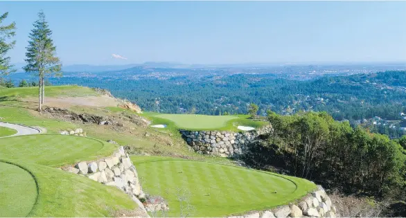  ??  ?? Bear Mountain offers two Jack Nicklaus-designed golf courses: the more serene, forgiving valley course and the mountain course with its incredible views and five signature holes.