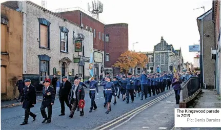  ?? Pic: Denis Baralos ?? The Kingswood parade in 2019