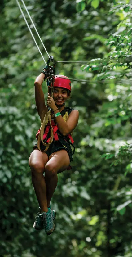  ??  ?? Canopy finds ideal scenarios in Panama due to the combinatio­n of climate and vegetation.