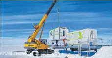  ?? FOTO: DLR/DPA ?? Anfang Januar wurde ein neuartiges Gewächshau­s in der Antarktis aufgebaut.
