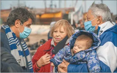  ?? PRENSA MANES ?? MAR DEL PLATA. Manes siguió con su gira por el interior. “Se discute la identidad de la oposición”, dijo.