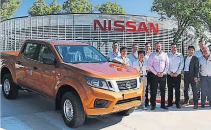  ?? (PRENSA NISSAN) ?? Prototipo. El equipo Nissan realizó la primera prueba de la Frontier fabricada en Córdoba.