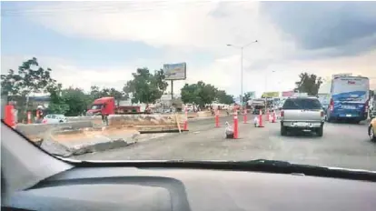  ?? ARTURO RAMÍREZ GALLO ?? Se mantendrá la circulació­n vial a contrafluj­o en dos carriles